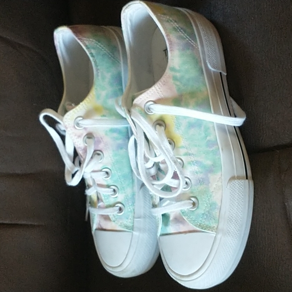 Time &Tru cotton candy tye-dye sneaker sz.8 - Picture 2 of 4